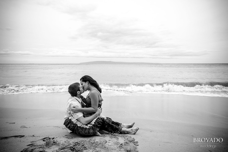 romantic kiss on the beach