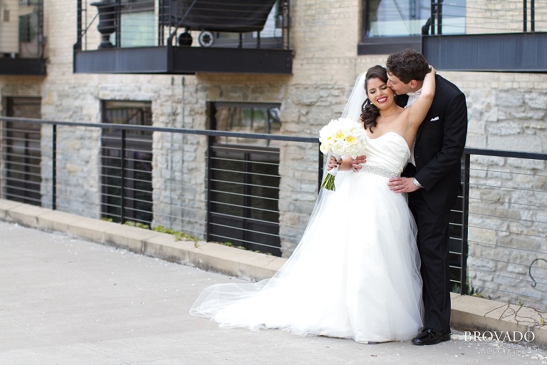 Jewish Wedding at the Minneapolis Depot at mill city ruins