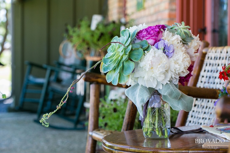 Pipestone MN Wedding Photography at Fountain Prairie Farm succulent bouquet
