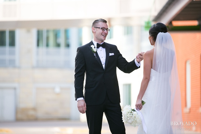 Downtown Minneapolis Wedding Photography at Le Meridien Hotel first look