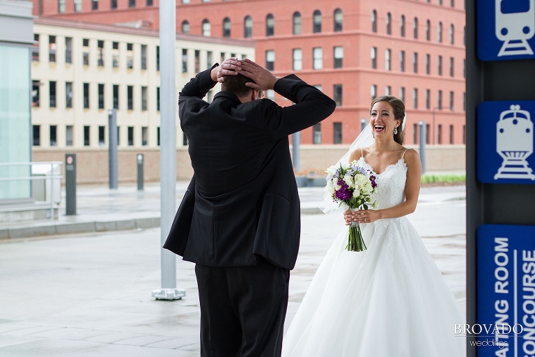 Rainy St Paul Wedding at Intercontinental Hotel Riverfront