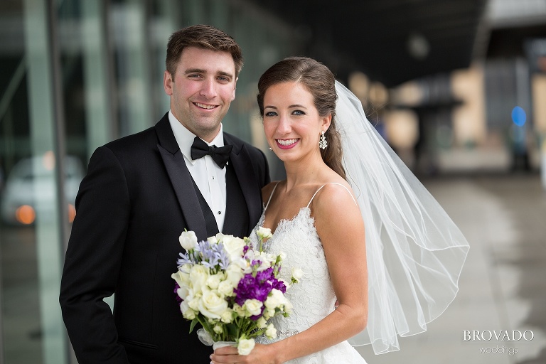 Rainy St Paul Wedding at Intercontinental Hotel Riverfront