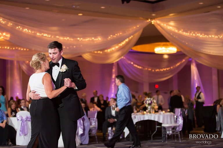 Rainy St Paul Wedding at Intercontinental Hotel Riverfront