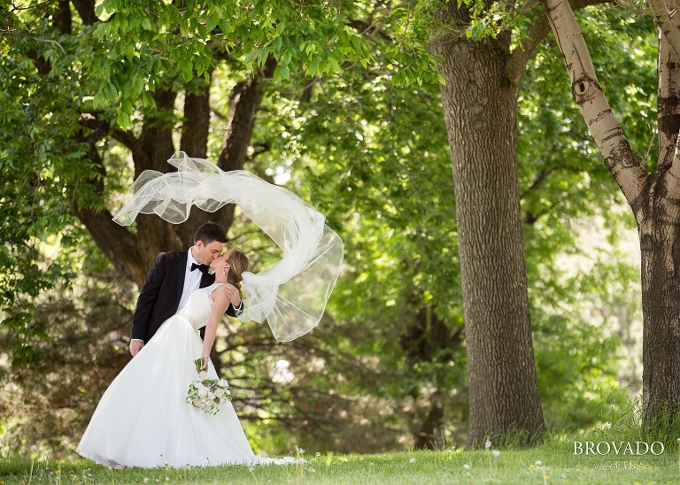 Summer Minneapolis Wedding at the Depot