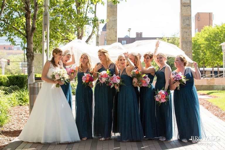 Summer Minneapolis Wedding at the Depot