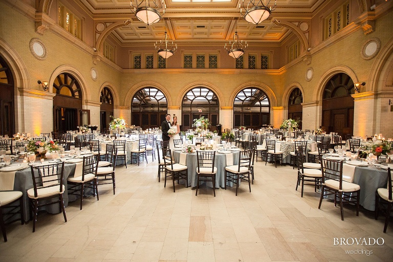 Summer Minneapolis Wedding at the Depot