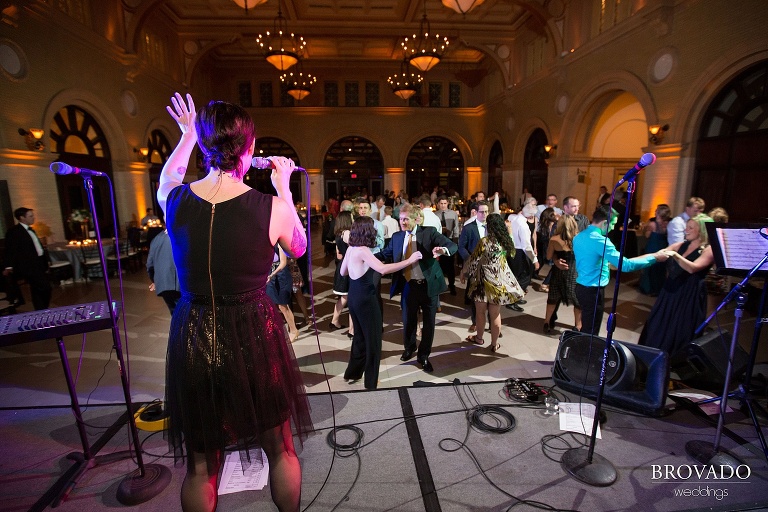 Summer Minneapolis Wedding at the Depot