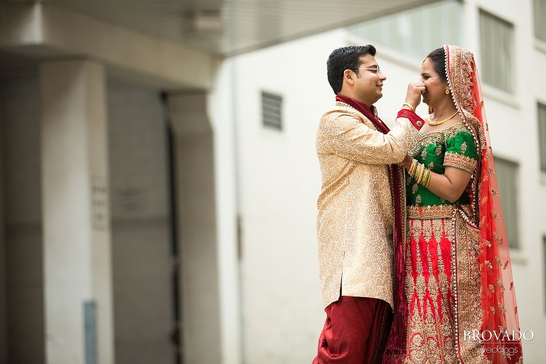 Traditonal and Brightly colored Indian wedding in Downtown Minneapolis, Minnesota - Chanika and Shatanu
