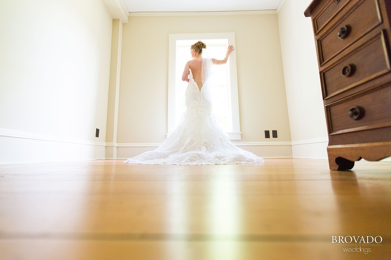 Small, Family Oriented, DIY kinda wedding on the water in Stillwater Minnesota