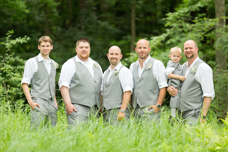 Small, Family Oriented, DIY kinda wedding on the water in Stillwater Minnesota