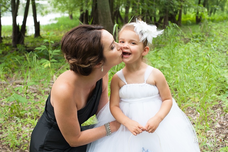 Small, Family Oriented, DIY kinda wedding on the water in Stillwater Minnesota