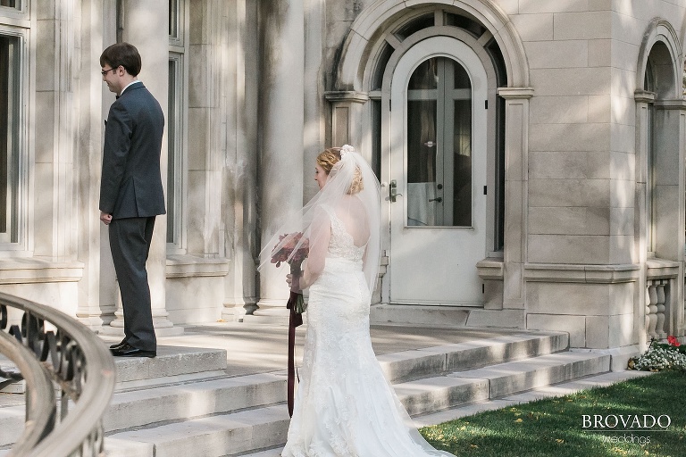 Small, Intimate, autumm themed wedding at the historic gale mansion located in Minneapolis, MN with lots of orange and pink details