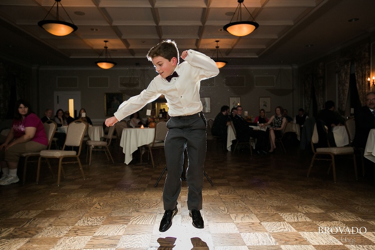 Small, Intimate, autumm themed wedding at the historic gale mansion located in Minneapolis, MN with lots of orange and pink details