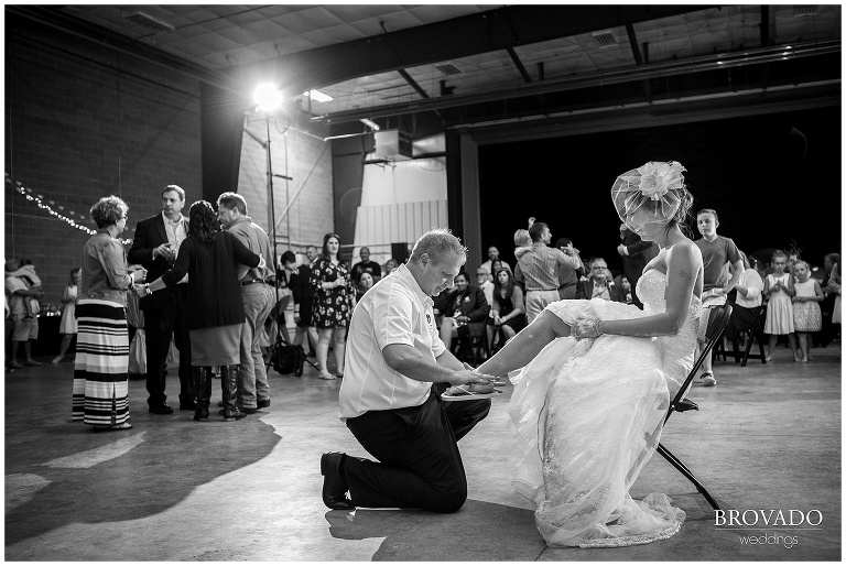 airplane themed wedding, airport, hanger, wedding photographer, pilots, themed weddings, brovado wedding 