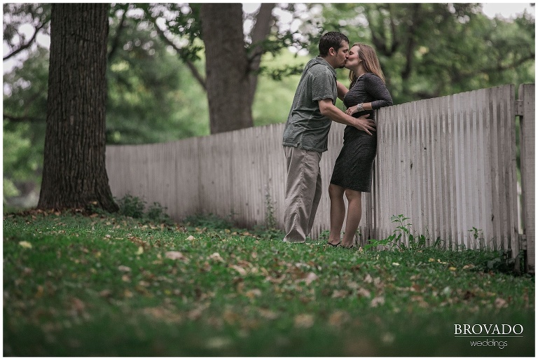 Minnehaha falls engagement photos, MN wild jersey engagment photos, waterfall, fall engagements, park engagement shoot