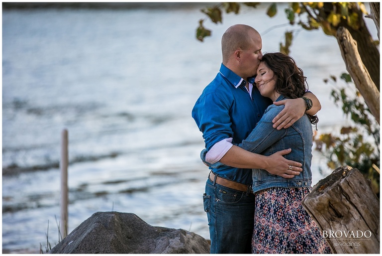 fall engagement shoot, engaged couple, fall leaves, sweaters, engagement photos by the lake, engagement photos in the city, silver diamond engagment ring