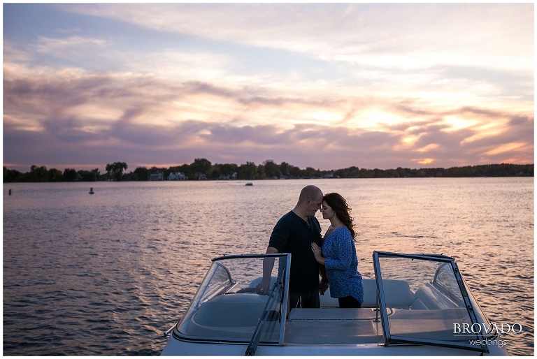 fall engagement shoot, engaged couple, fall leaves, sweaters, engagement photos by the lake, engagement photos in the city, silver diamond engagment ring