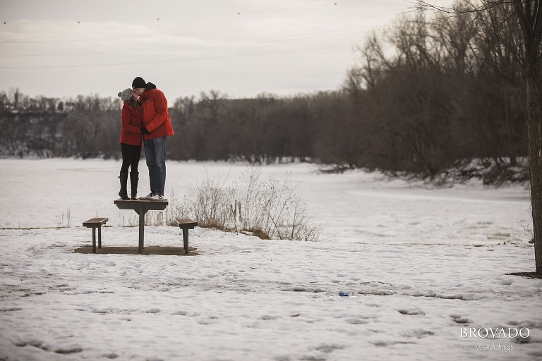 cold winter engagement shoot, winter minneapolis engagment, adventurous couple, cold weather pictures