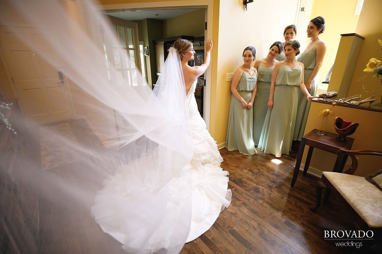 Annie posing with her bridesmaids