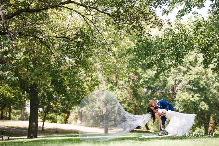 Classic dip and veil toss with Brenna and Derek