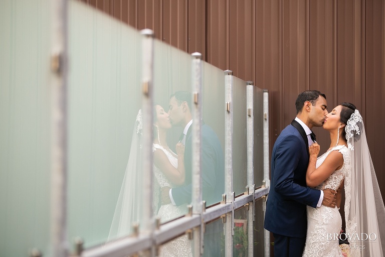 Rishi and Lorena kissing on A'bulae rooftop