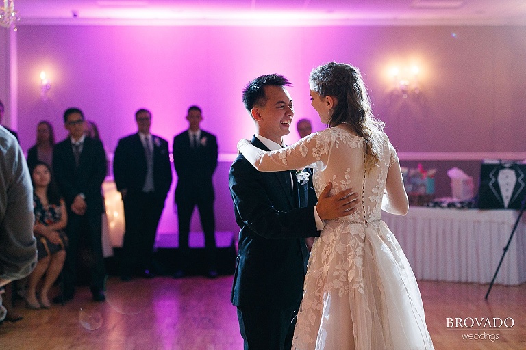 First dance between Sarah and Chris